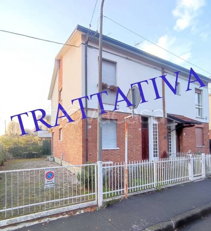 casa indipendente in vendita a Lissone in zona Santa Margherita