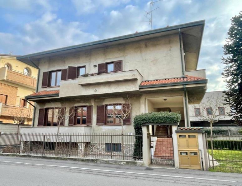 casa indipendente in vendita a Lissone in zona Santa Margherita