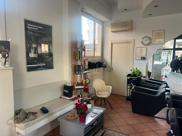 negozio in vendita a Lissone