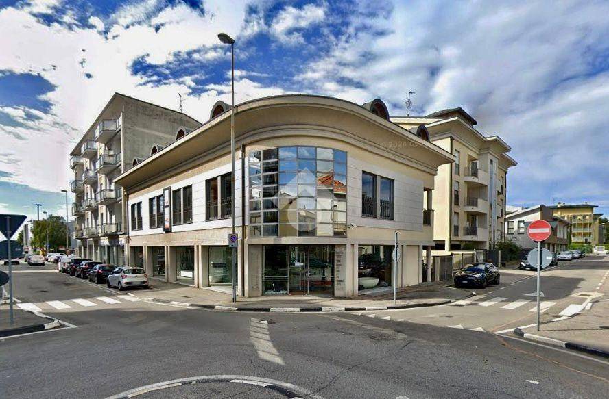 negozio in vendita a Lissone