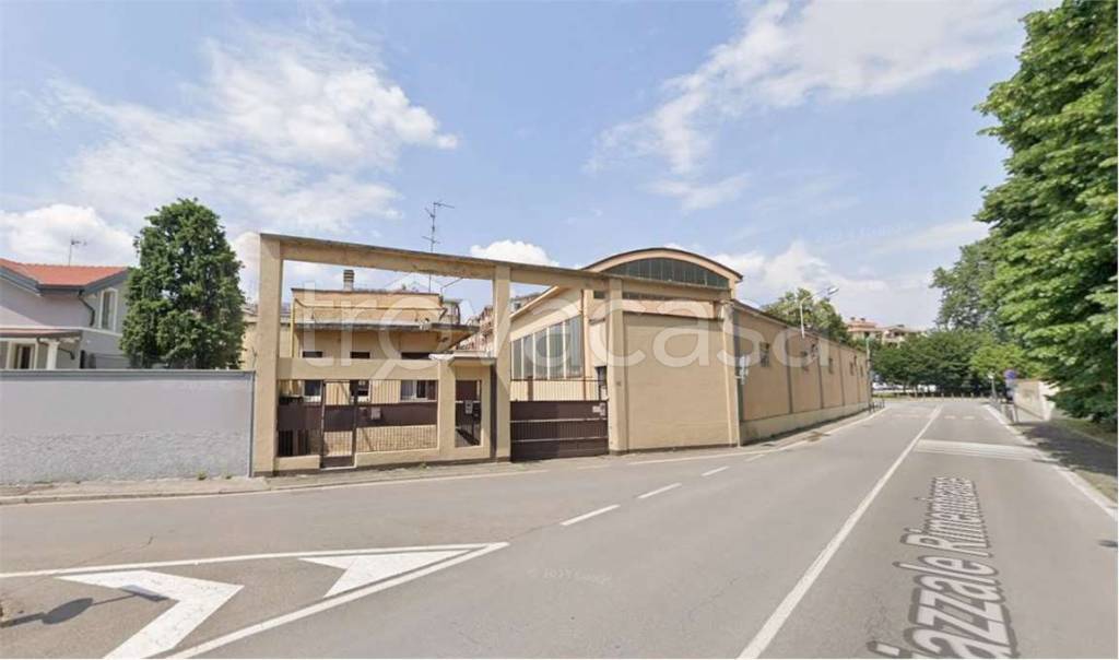 locale commerciale in vendita a Lissone
