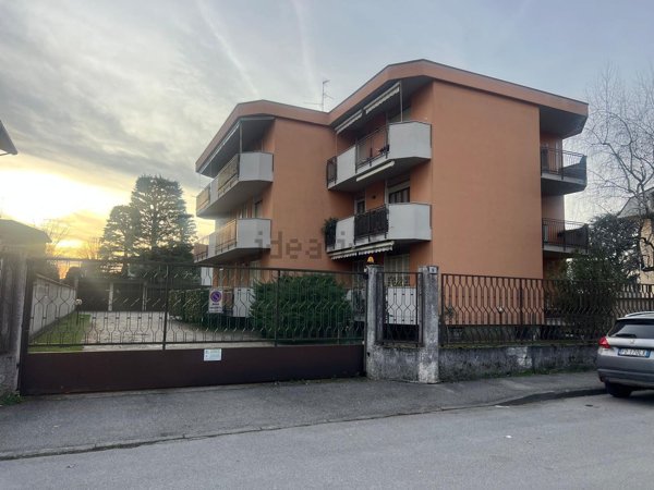 locale di sgombero in vendita a Lissone