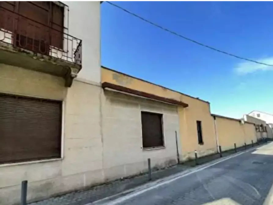 capannone in vendita a Lissone