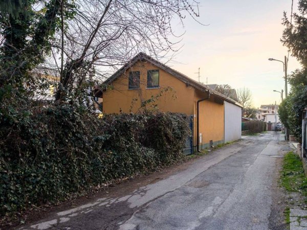 casa indipendente in vendita a Lissone