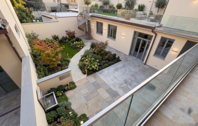intera palazzina in vendita a Lissone