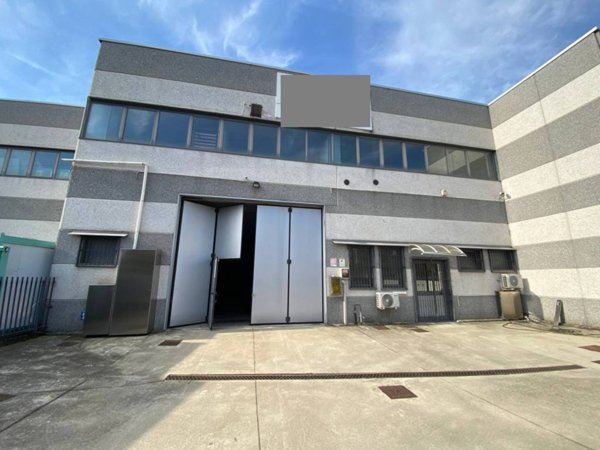 locale commerciale in vendita a Lissone