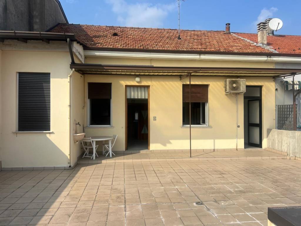 casa indipendente in vendita a Lissone