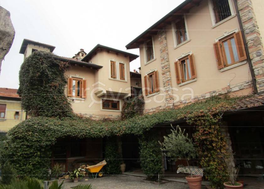 casa indipendente in vendita a Lissone