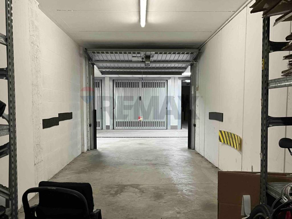 locale di sgombero in vendita a Lissone