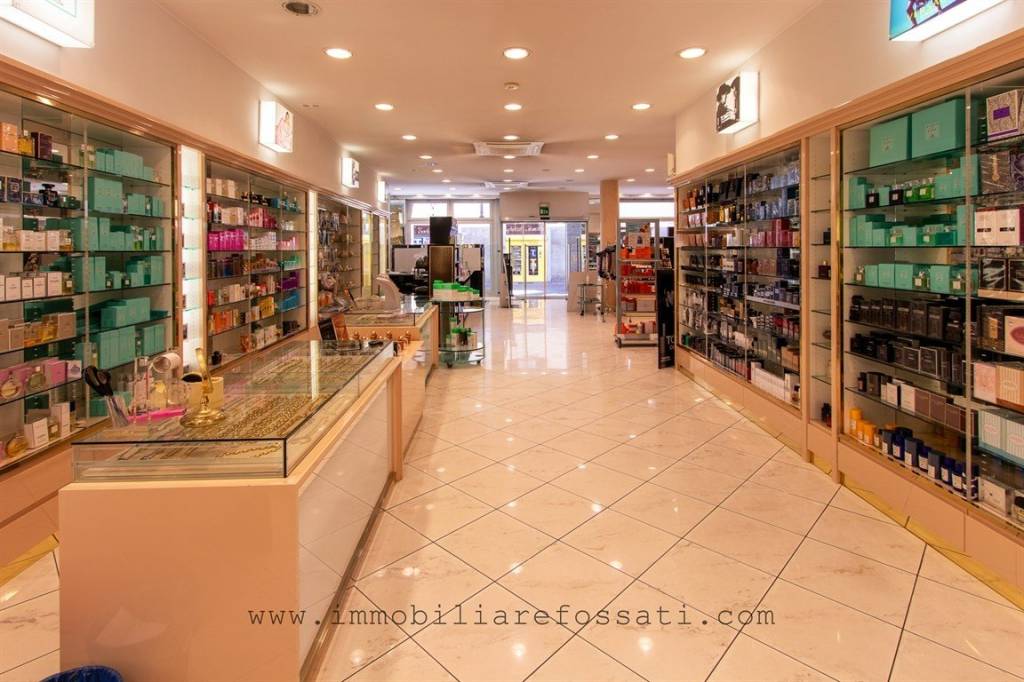 negozio in vendita a Lissone