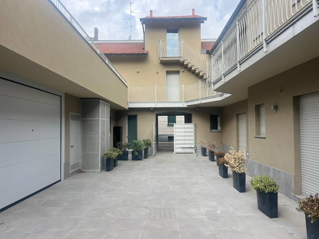 casa indipendente in vendita a Lissone