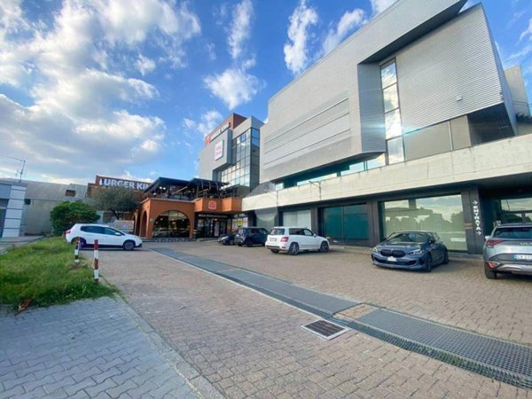 locale commerciale in vendita a Lissone