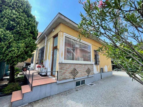 casa indipendente in vendita a Lissone