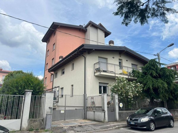 appartamento in vendita a Lissone in zona Santa Margherita