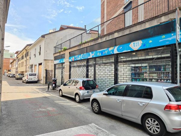 locale commerciale in vendita a Lissone