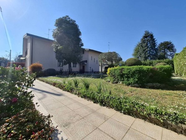 casa indipendente in vendita a Lissone