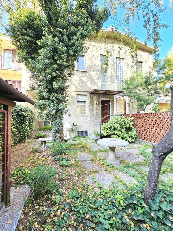 casa indipendente in vendita a Lissone