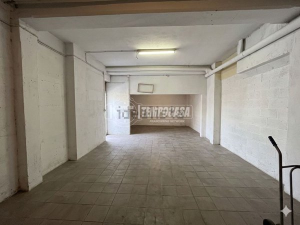 locale di sgombero in vendita a Lissone