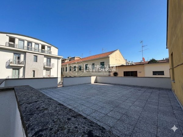 locale di sgombero in vendita a Lissone
