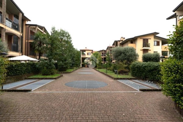appartamento in vendita a Macherio in zona Bareggia