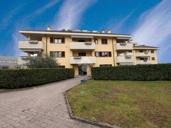 appartamento in vendita a Macherio