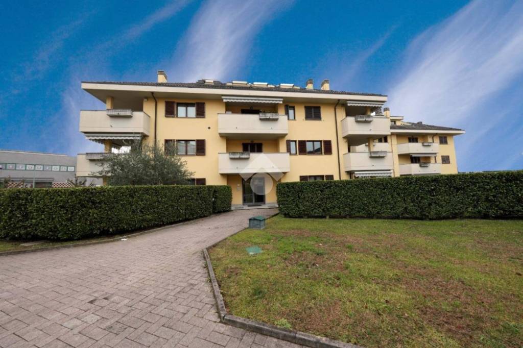 appartamento in vendita a Macherio