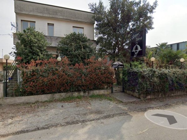 villa in vendita a Macherio