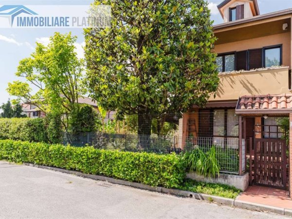 casa indipendente in vendita a Macherio