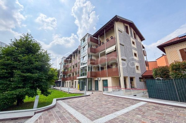 appartamento in vendita a Macherio
