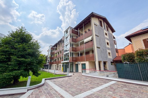 appartamento in vendita a Macherio