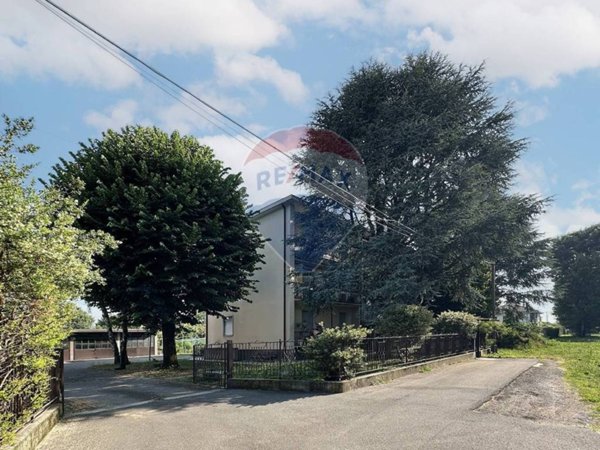 appartamento in vendita a Macherio in zona Bareggia