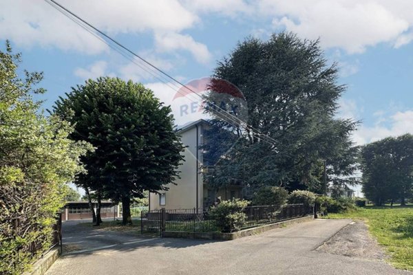 appartamento in vendita a Macherio in zona Bareggia
