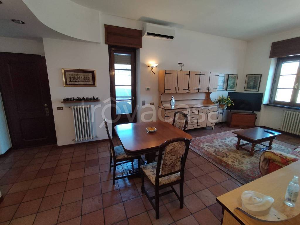 appartamento in vendita a Macherio