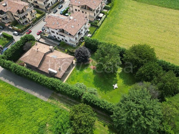 casa indipendente in vendita a Macherio