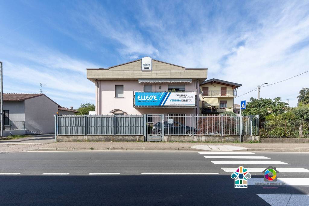 appartamento in vendita a Macherio in zona Bareggia