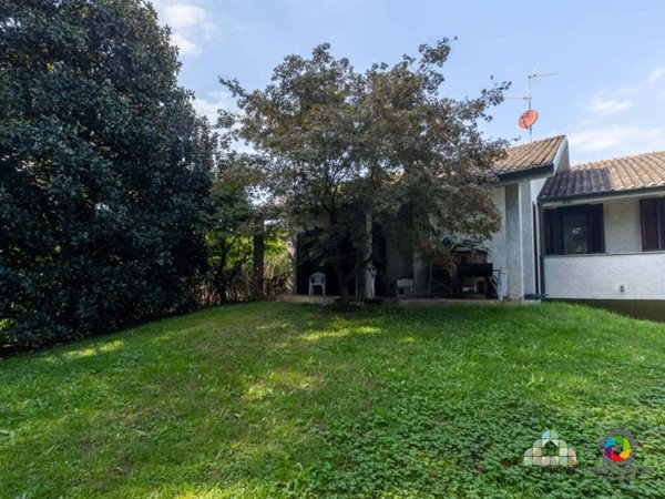 casa indipendente in vendita a Macherio