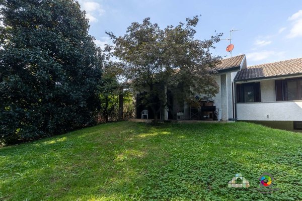 casa indipendente in vendita a Macherio