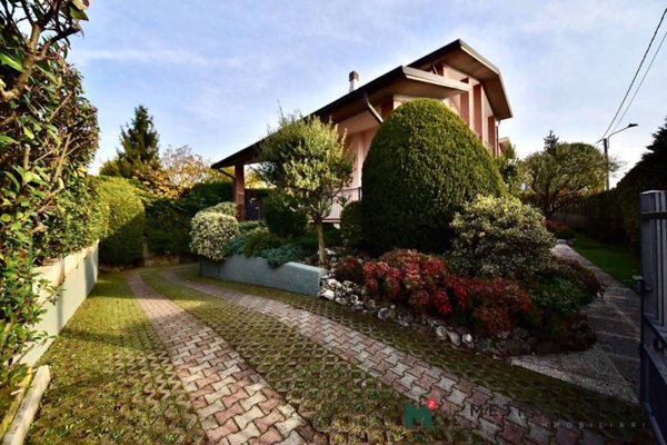 casa indipendente in vendita a Macherio