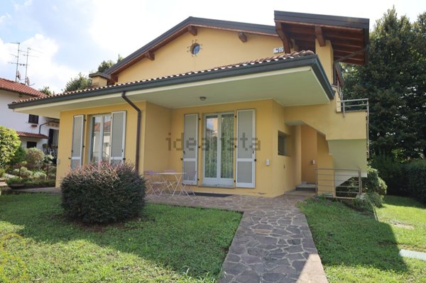 casa indipendente in vendita a Macherio