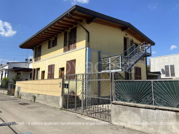 appartamento in vendita a Macherio