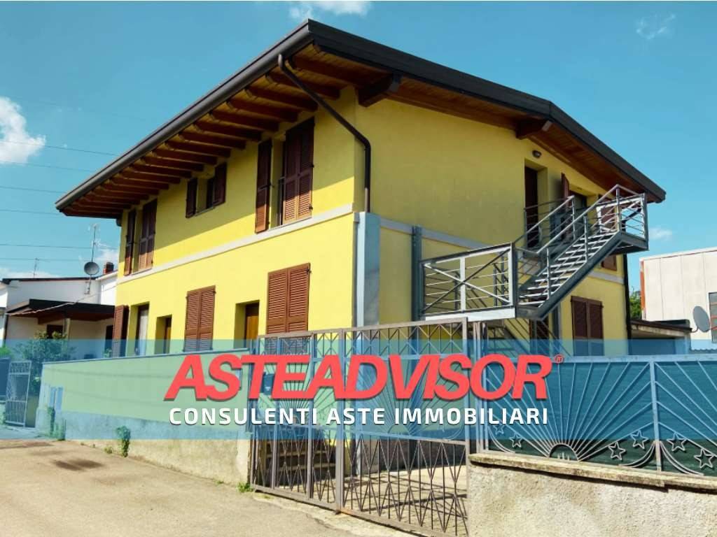 appartamento in vendita a Macherio in zona Bareggia