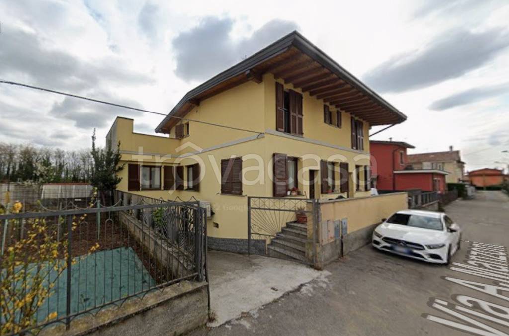 appartamento in vendita a Macherio