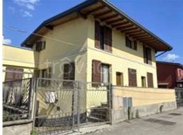 appartamento in vendita a Macherio