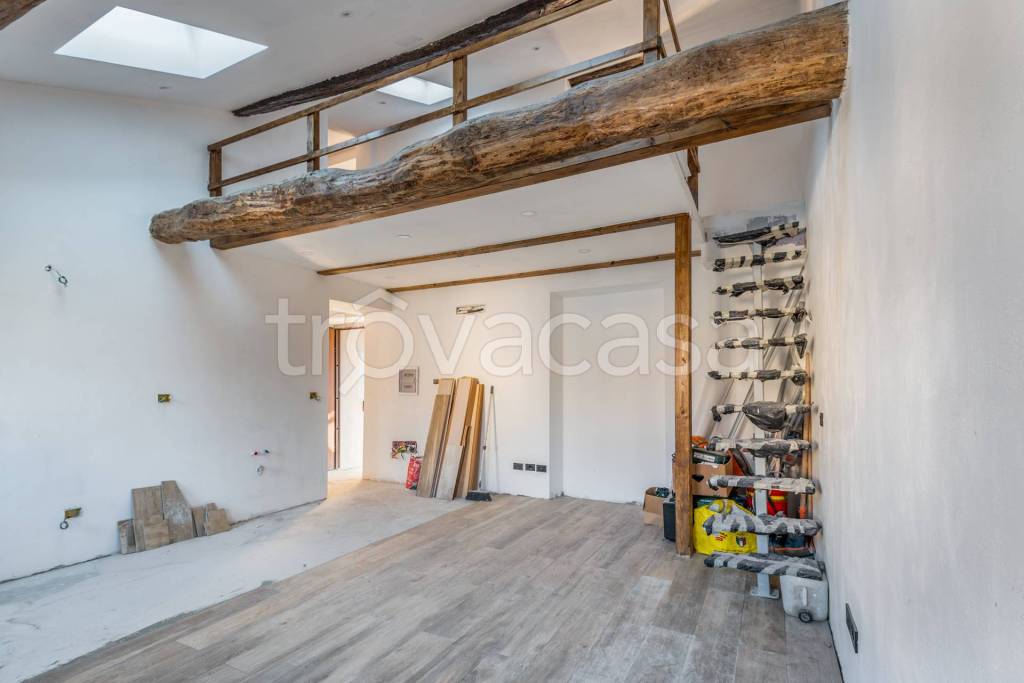 appartamento in vendita a Macherio