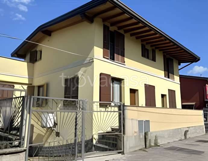 appartamento in vendita a Macherio
