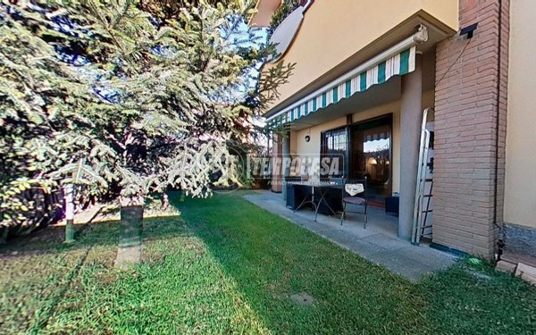 appartamento in vendita a Macherio in zona Bareggia