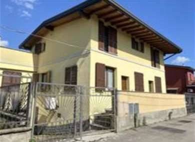 appartamento in vendita a Macherio