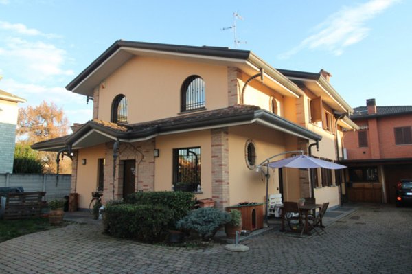 casa indipendente in vendita a Macherio