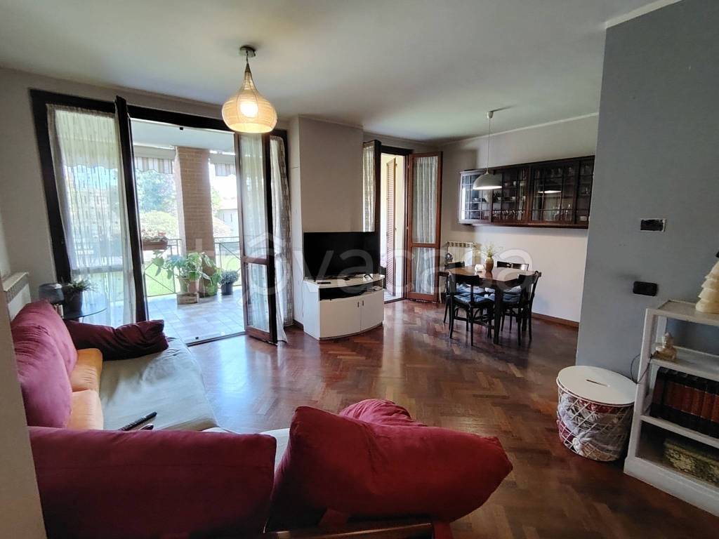 appartamento in vendita a Macherio