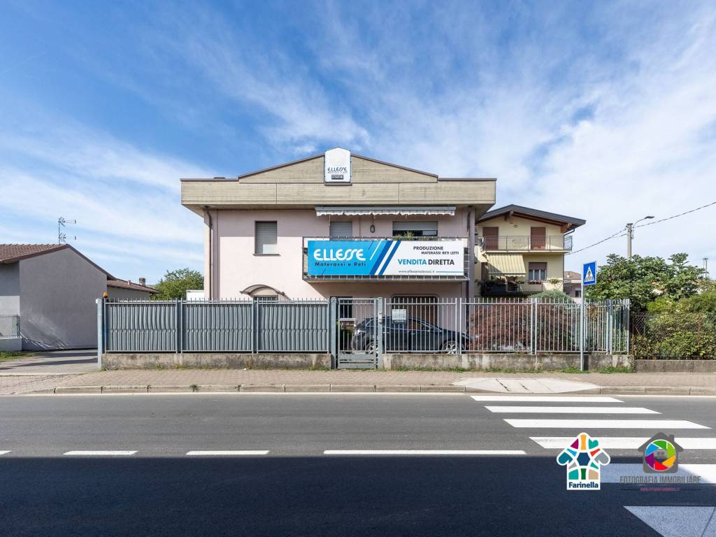 appartamento in vendita a Macherio in zona Bareggia